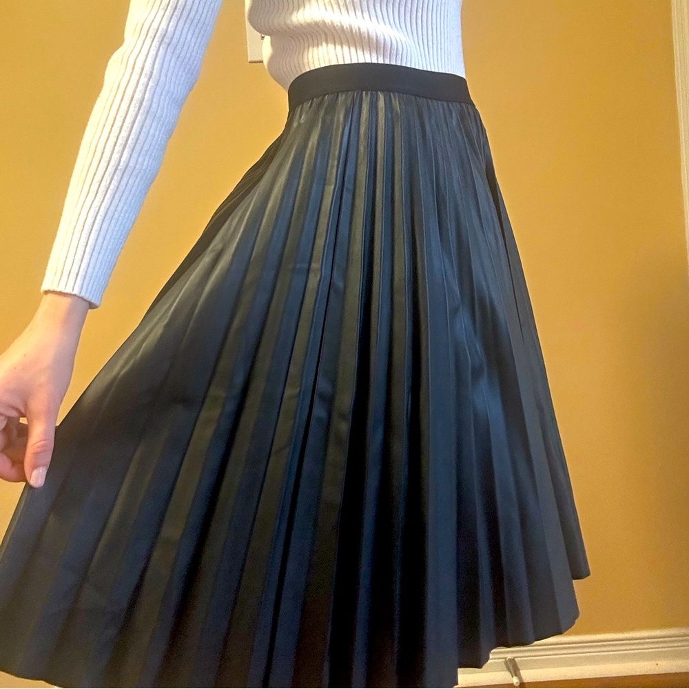Black skirt faux leather